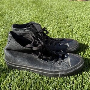 Chuck Taylor All Star LEATHER UNISEX HIGH TOP SHOE Men’s 7.5 / Women’s 9.5 BLACK